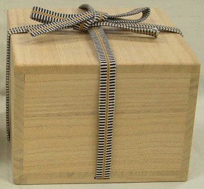 Kiribako: Vintage Paulownia Wood Box - Tea Dogu