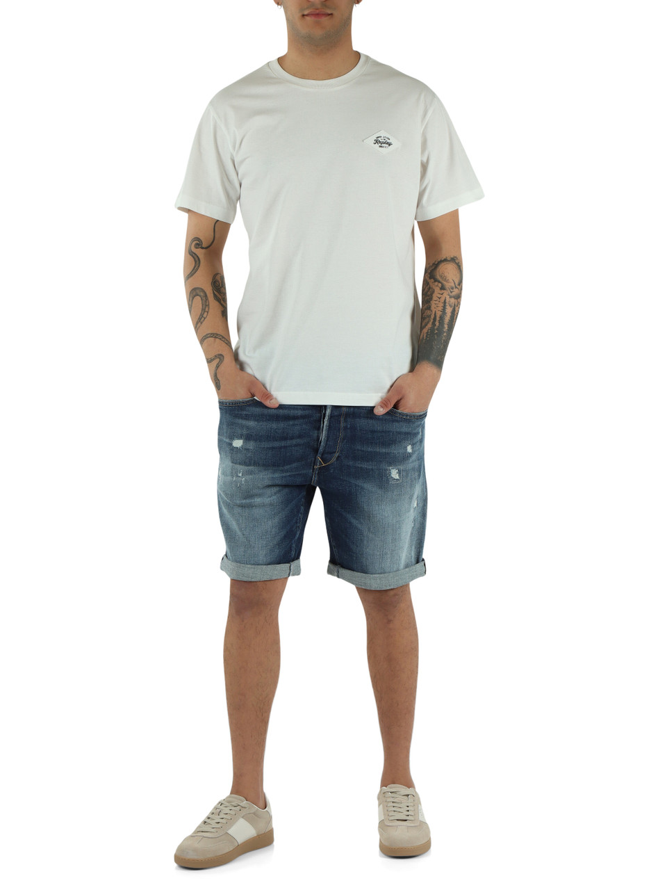 BIANCO | T-shirt in cotone con patch logo frontale