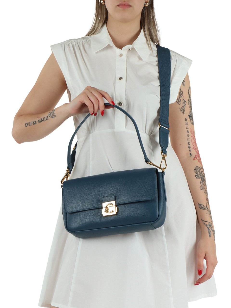 BLAU | Schultertasche aus genarbtem Leder C-ME LOCK Large
