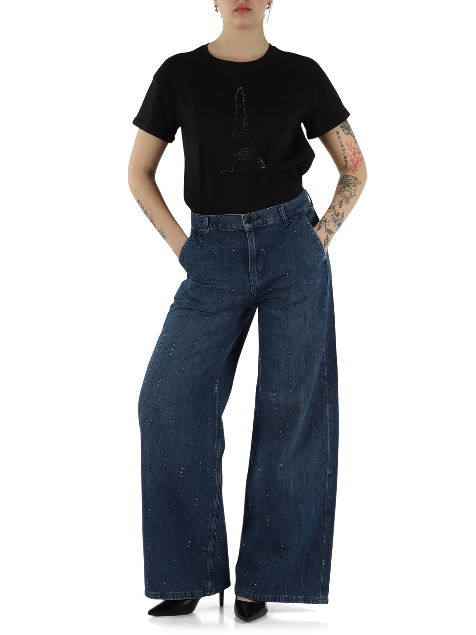 SCHWARZ | BETTER: Baumwoll-T-Shirt mit Stickereien und Strasssteinen