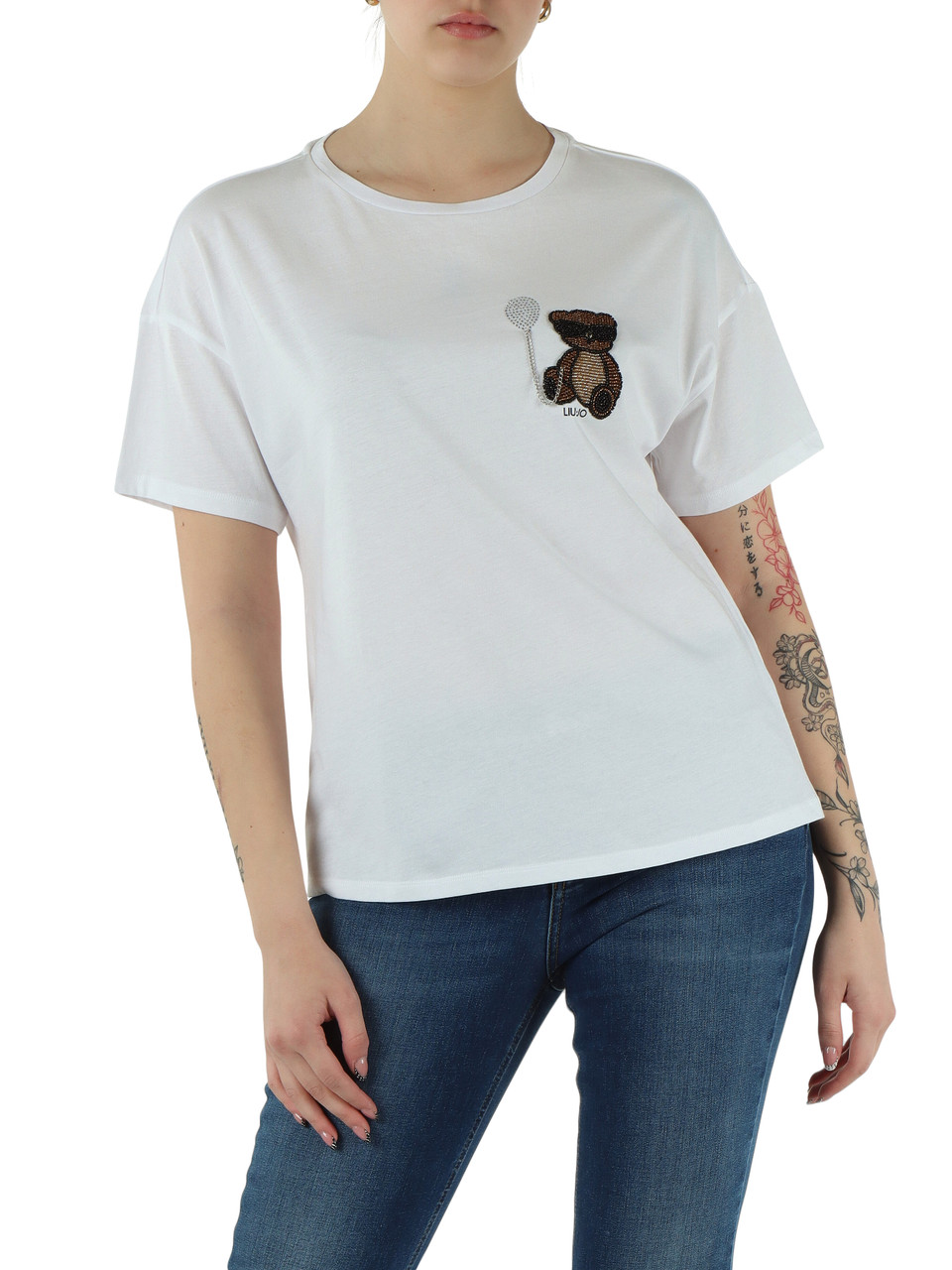 WEISS | BETTER: Baumwoll-T-Shirt mit bestickten Perlen