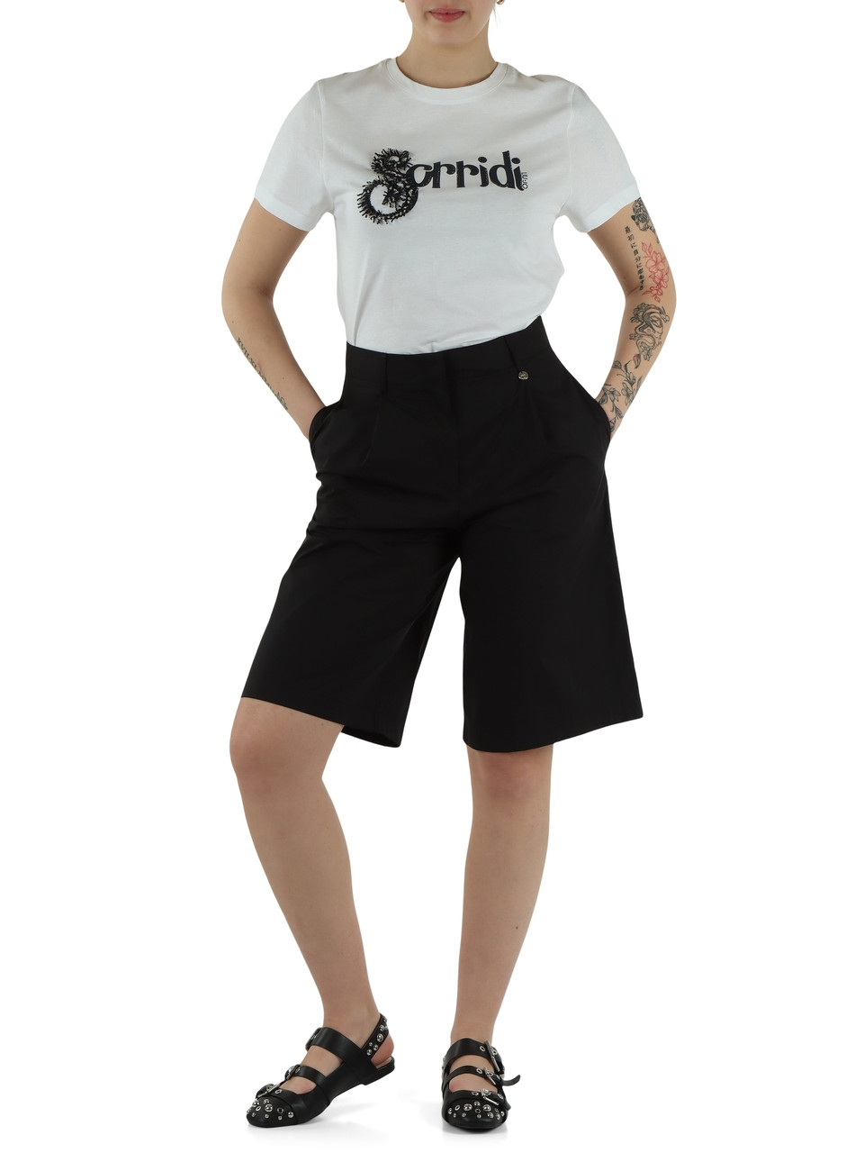 SCHWARZ | Bermuda aus Baumwoll-Popeline mit Falten