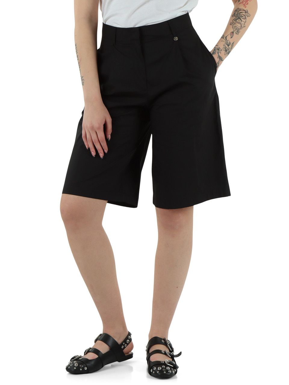 SCHWARZ | Bermuda aus Baumwoll-Popeline mit Falten