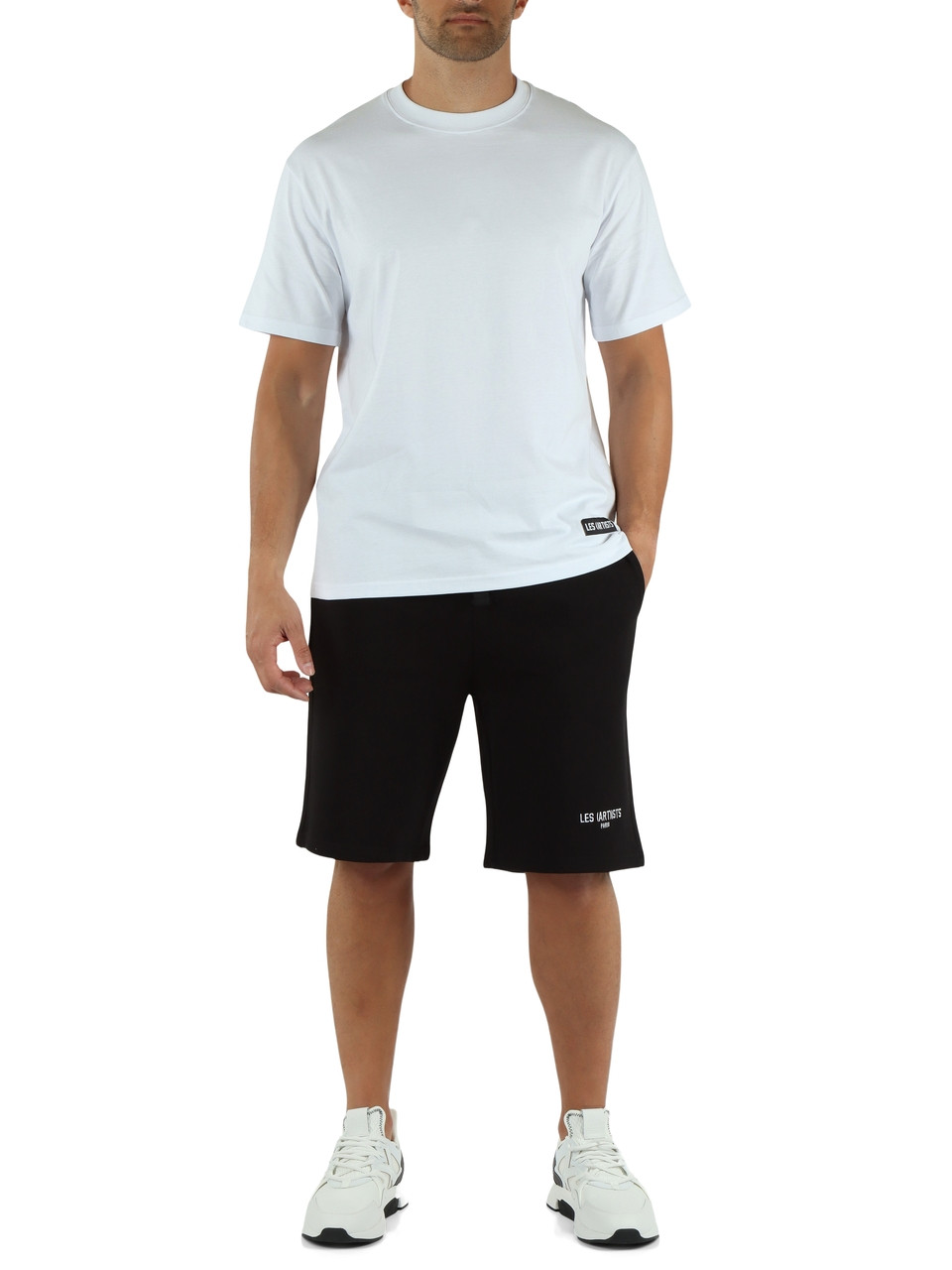 BIANCO | T-shirt in cotone con patch logo in fondo