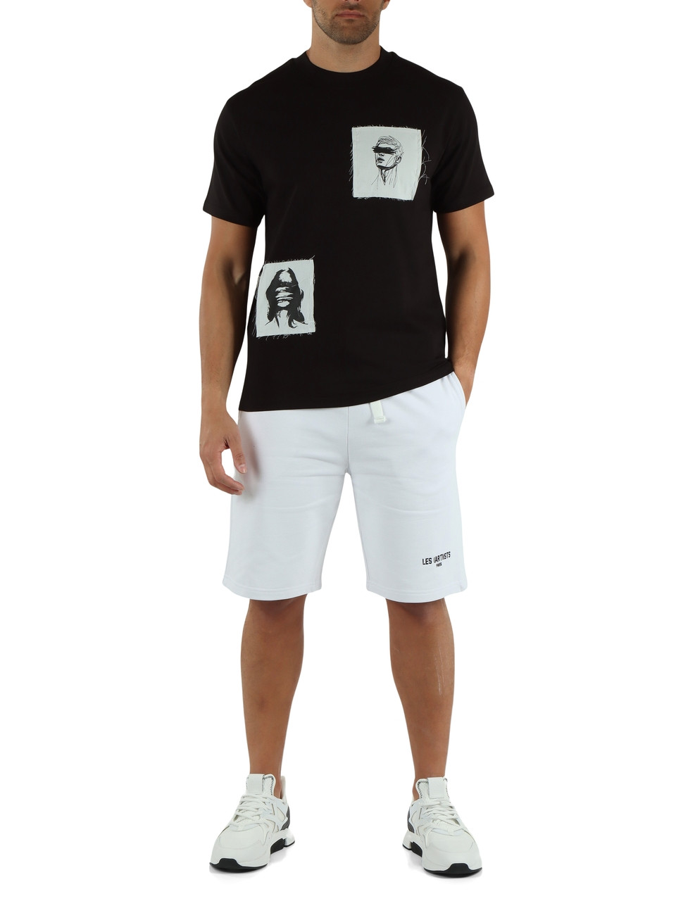 NERO | T-shirt in cotone con applicazioni a contrasto