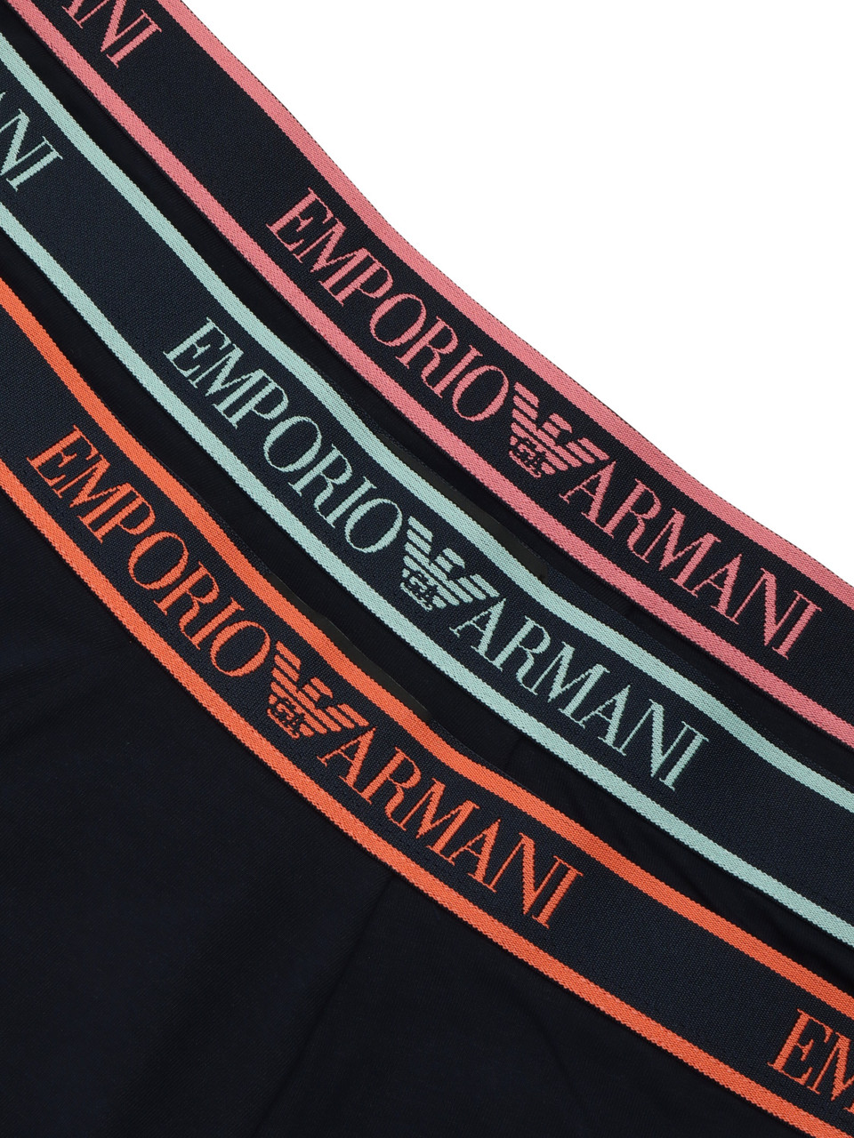 SCHWARZ | Das Set umfasst drei Paar eng anliegende Boxershorts aus Stretch-Baumwolle.