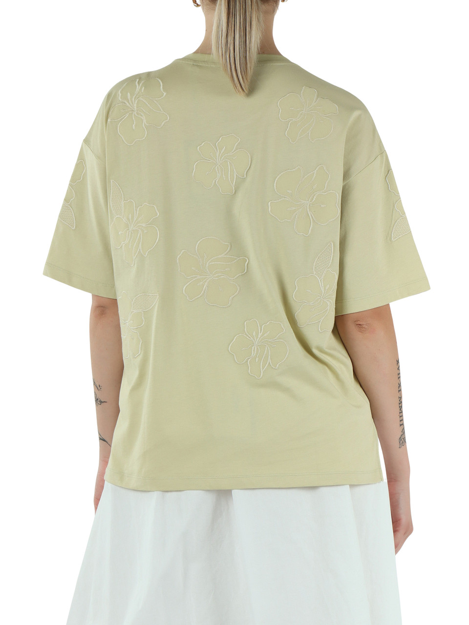 VERDE CHIARO | T-shirt in cotone con ricamo floreale all over