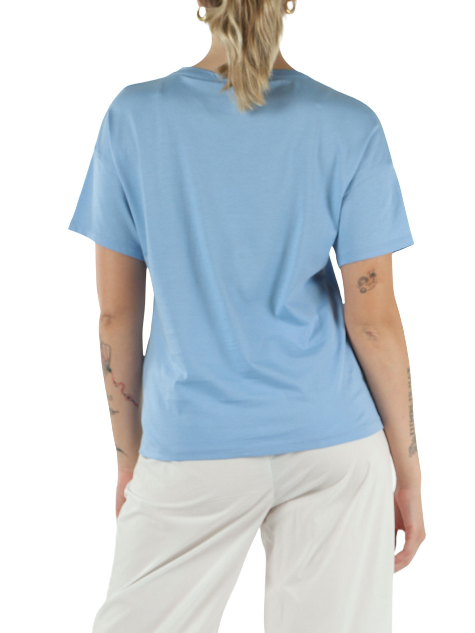 AZZURRO POLVERE | BETTER: T-shirt in cotone con perline ricamate