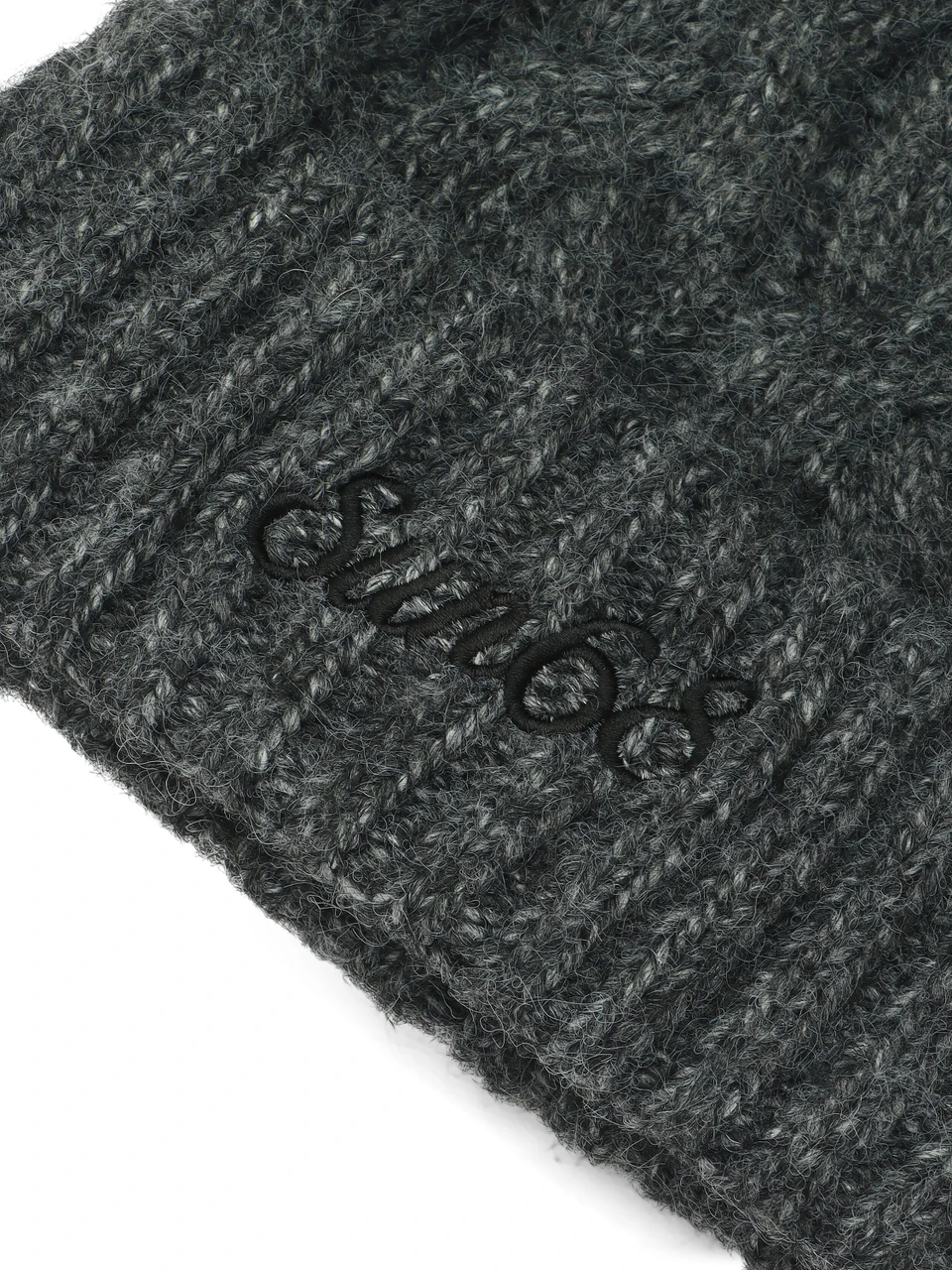 GRIGIO SCURO | Cappello in misto lana merino con pon pon