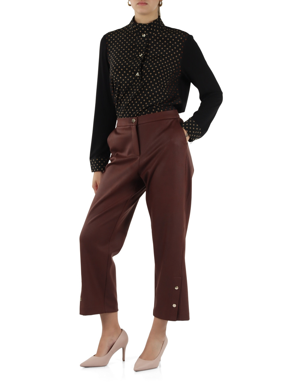 MARRONE | Pantalone in tessuto stretch cin bottoni in fondo