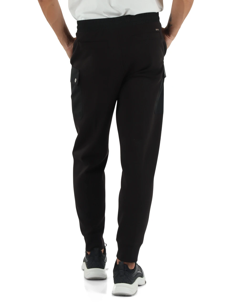 NERO | Pantaloni sportivi con tasche cargo a contrasto