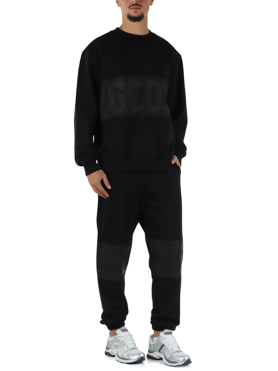 SCHWARZ | Sweatshirt aus aufgerauter Baumwolle mit kontrastierendem Einsatz