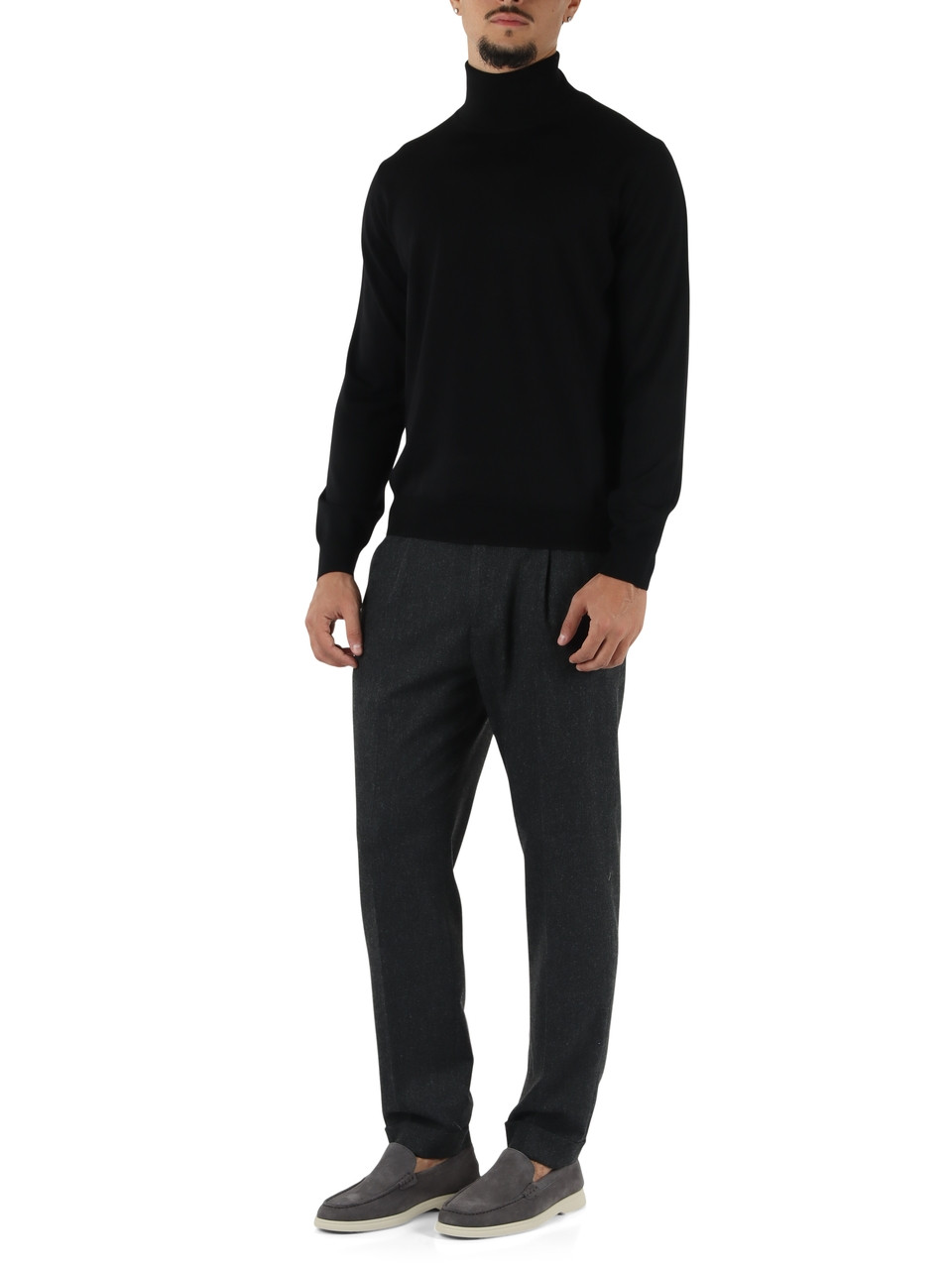 NERO | Maglia collo alto in lana merino extrafine