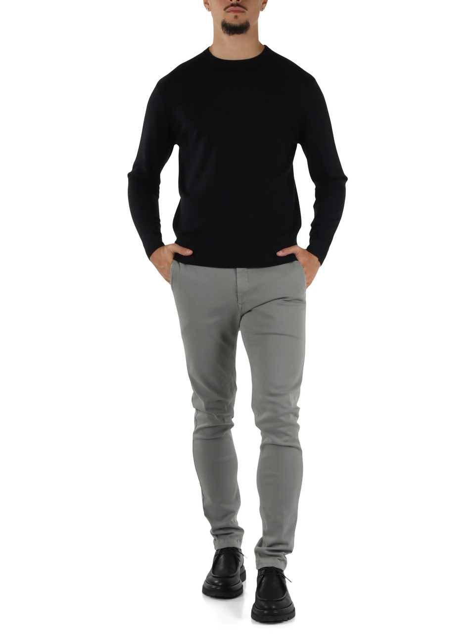NERO | Maglia girocollo in misto lana