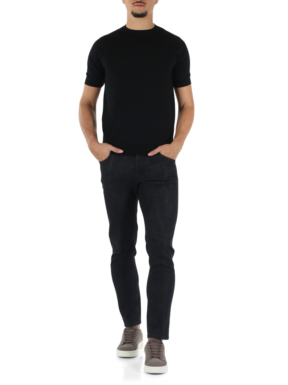 NERO | Maglia girocollo a maniche corte in misto lana