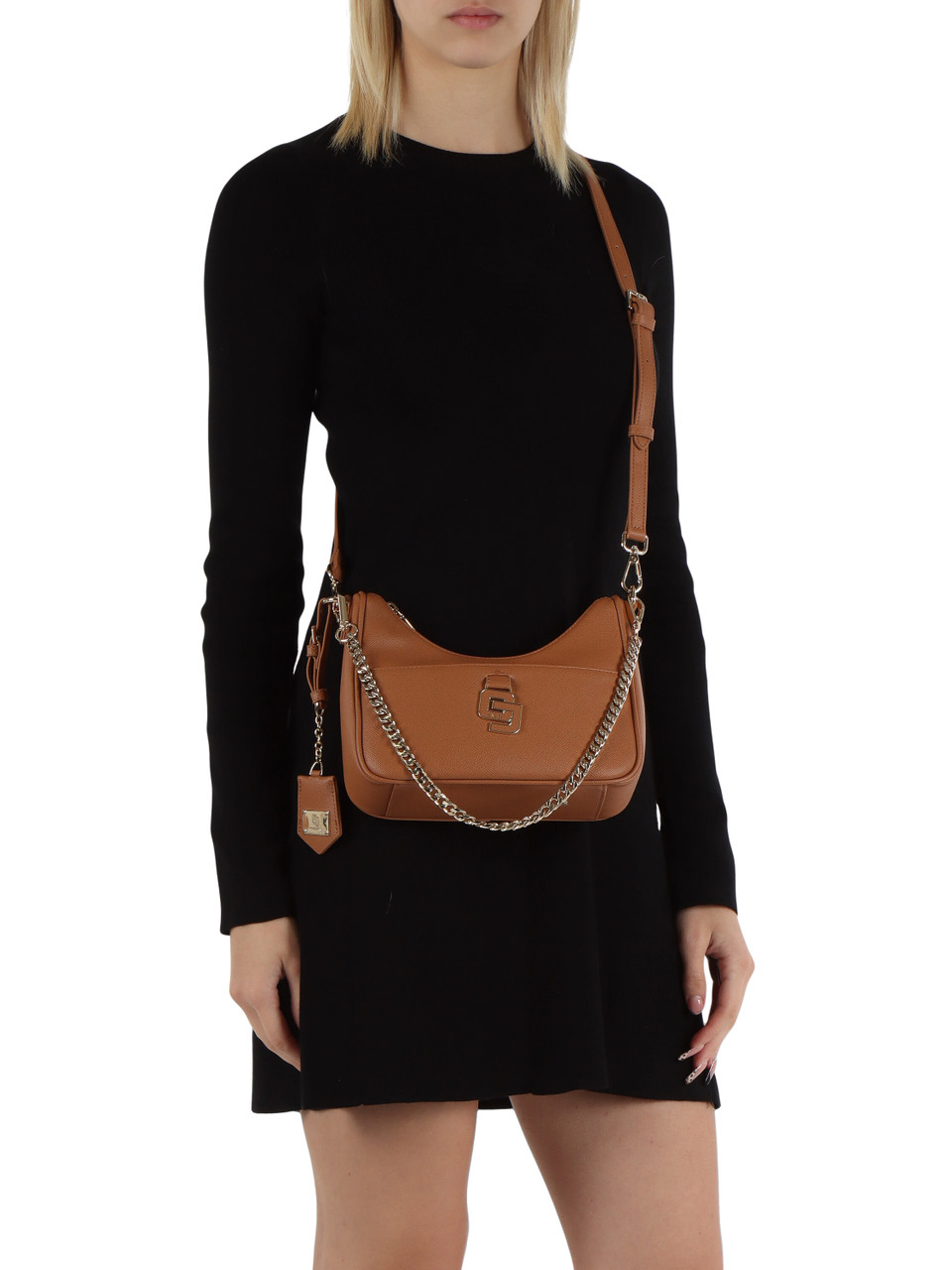 CUOIO | Borsa a spalla CARRIE con placca logo