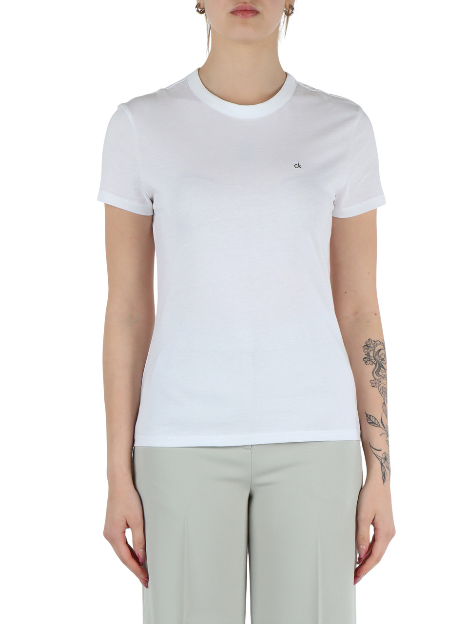 BIANCO | T-shirt slim fit in cotone con ricamo logo frontale