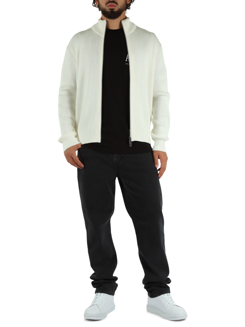 NERO | T-shirt in cotone con ricamo logo frontale
