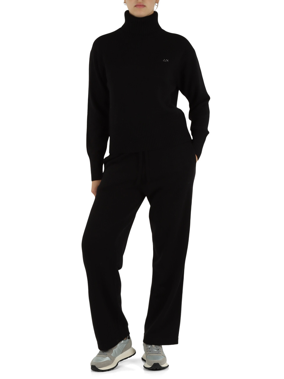 NERO | Maglia collo alto in misto lana merino e cashmere