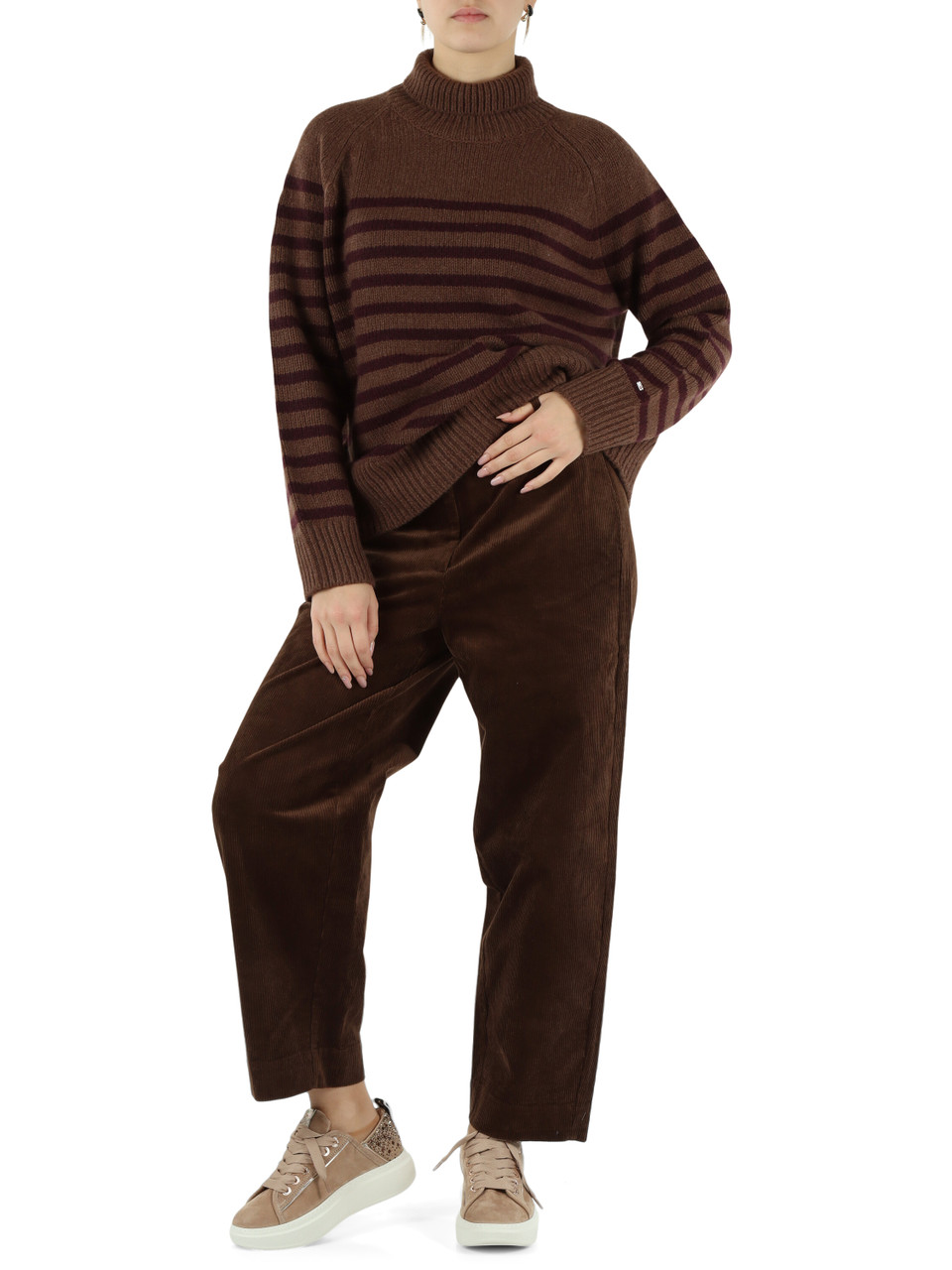 MARRONE | Pantalone barrel in velluto a coste