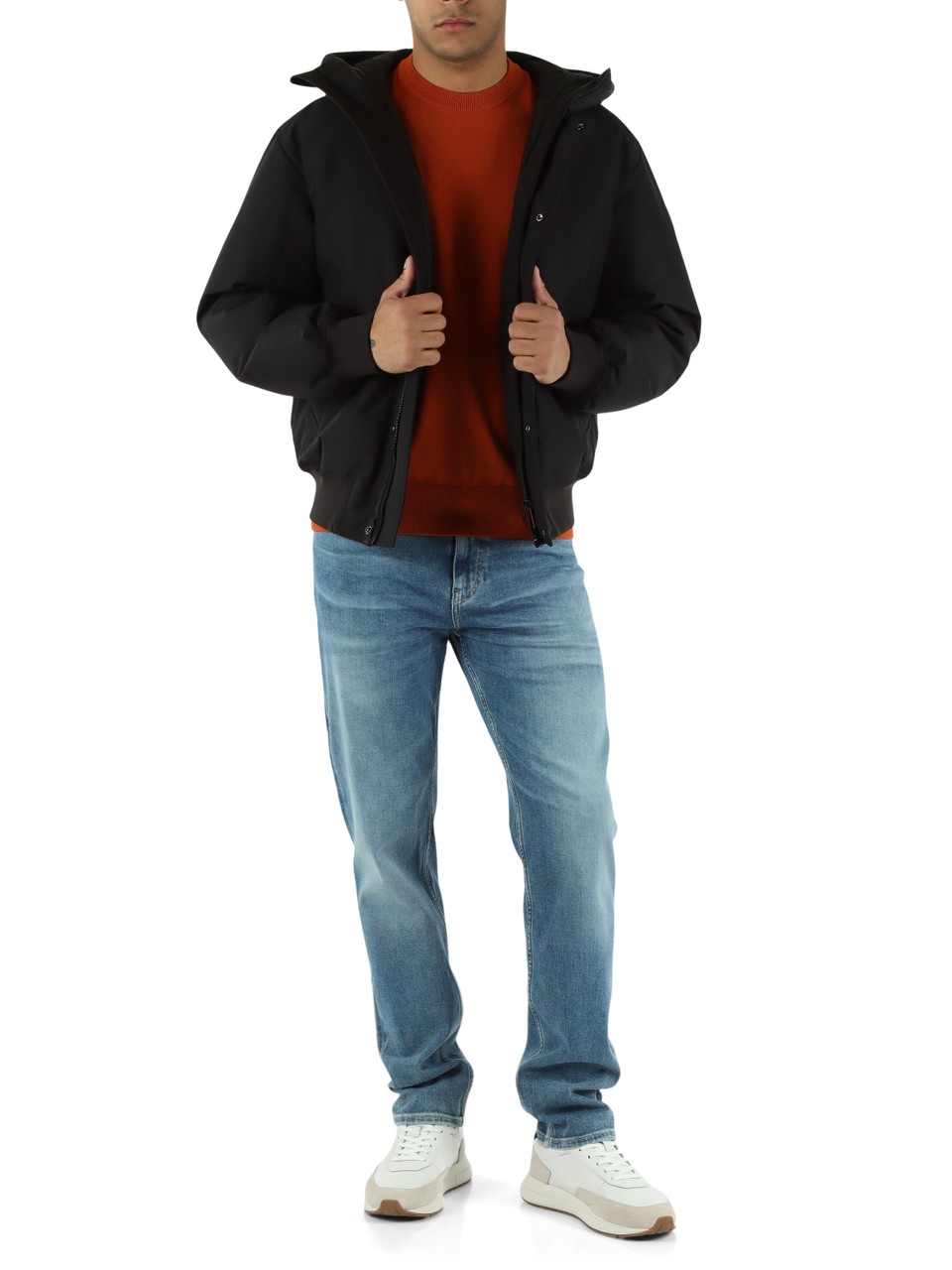 NERO | Giubbotto imbottito con cappuccio e patch logo