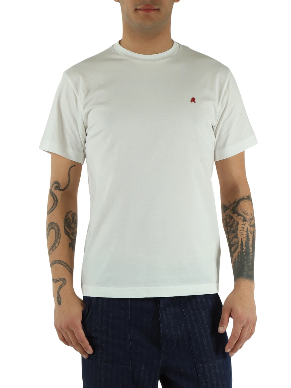 WEISS | Baumwoll-T-Shirt mit Logo-Patch auf der Vorderseite