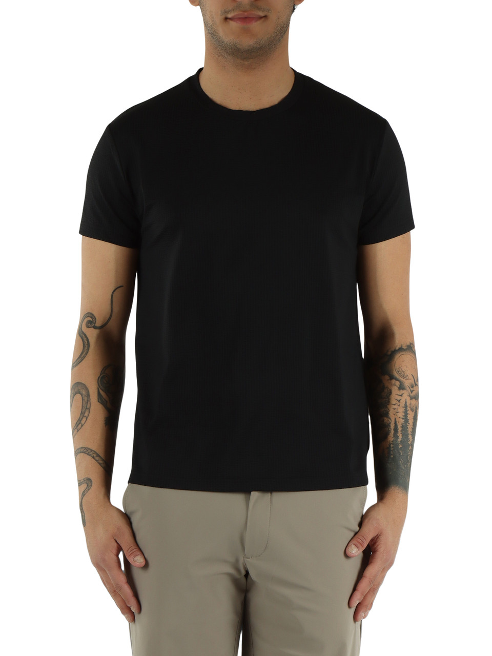 NERO | T-shirt in tessuto tecnico seersucker CYRIL TRIESTE