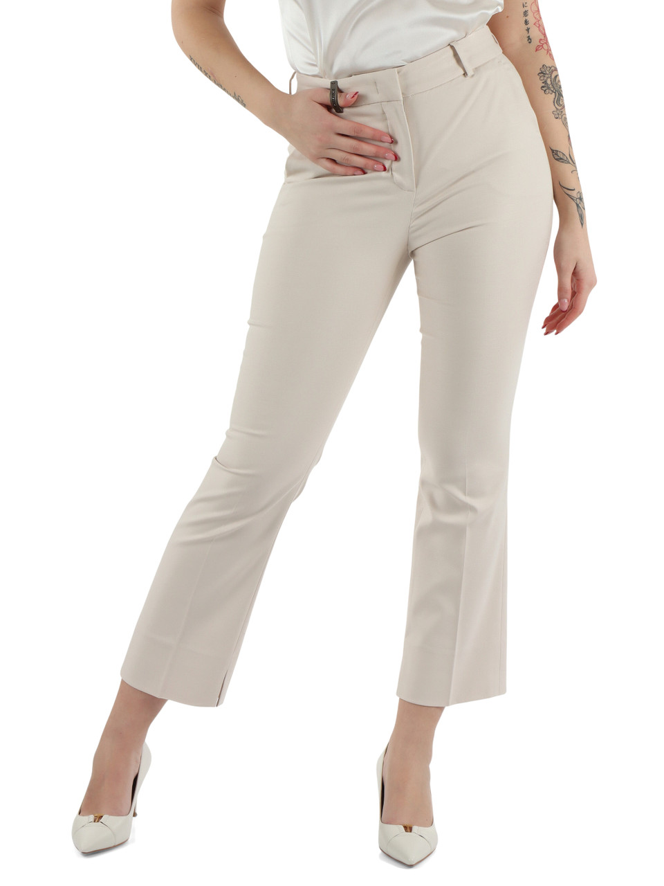 BEIGE | Pantalone in misto cotone e viscosa leggermente svasato in fondo