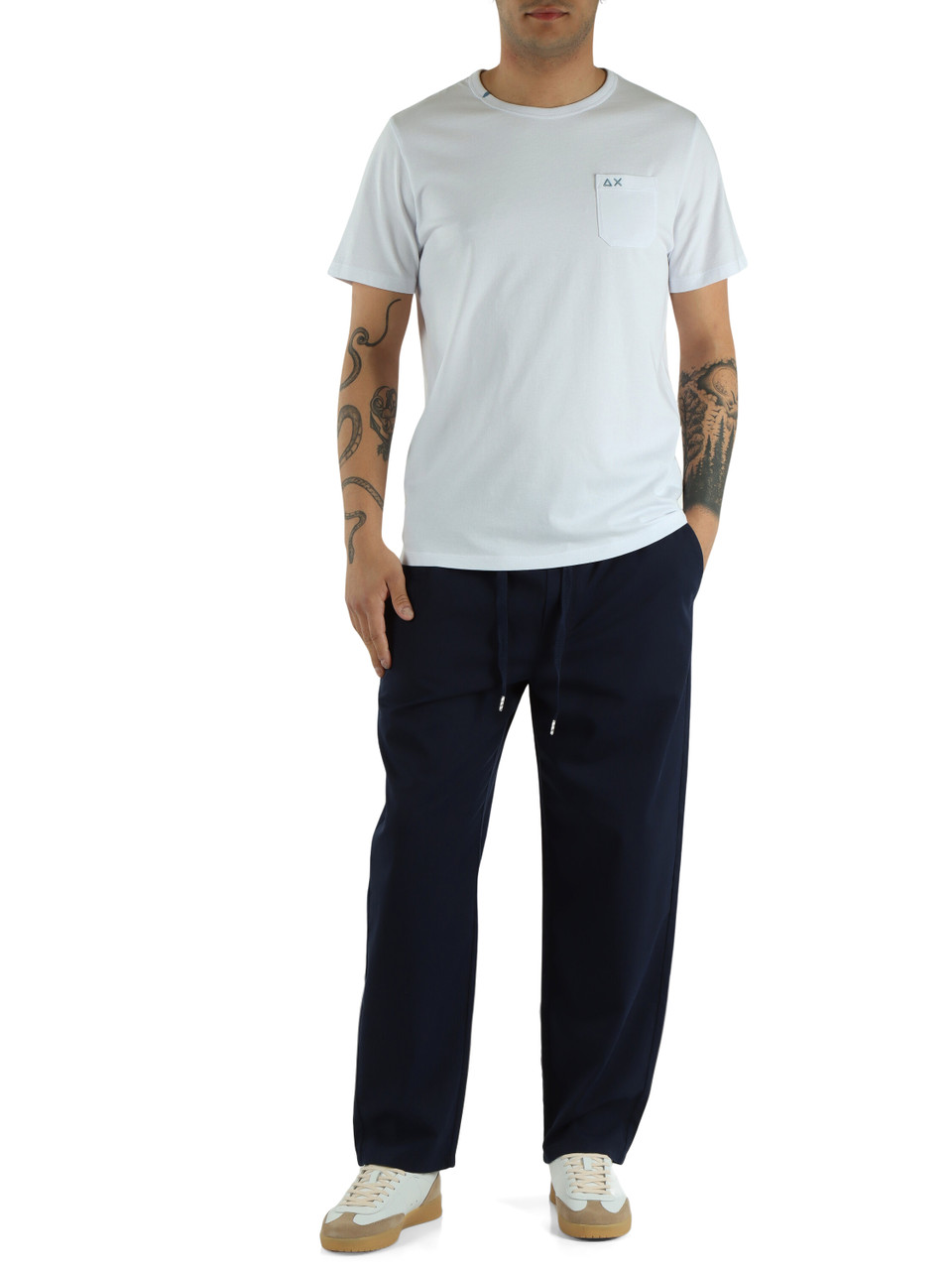 WEISS | Baumwoll-T-Shirt mit Brusttasche