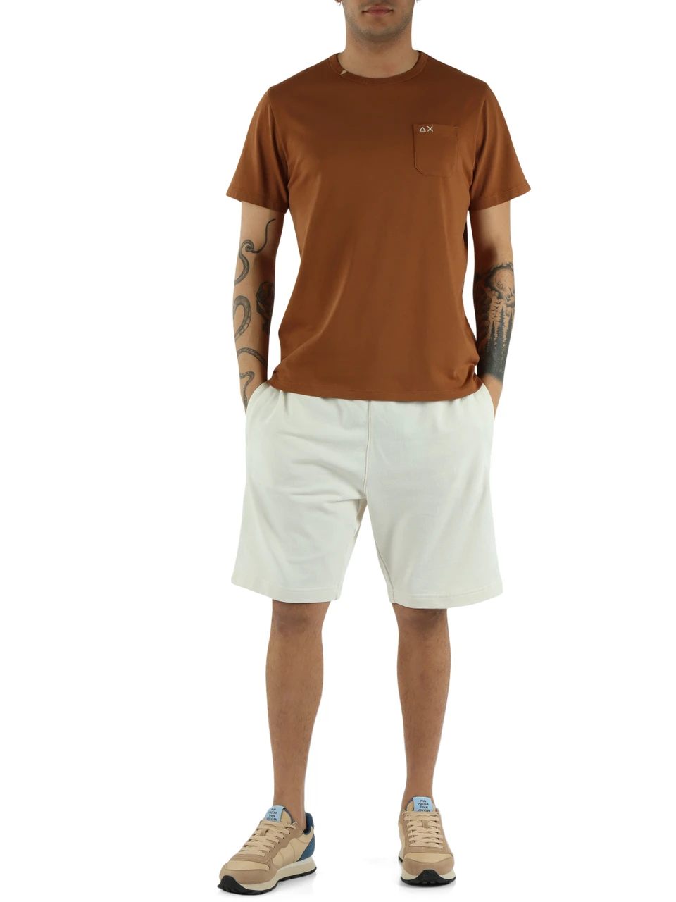 HELLBRAUN | Baumwoll-T-Shirt mit Brusttasche