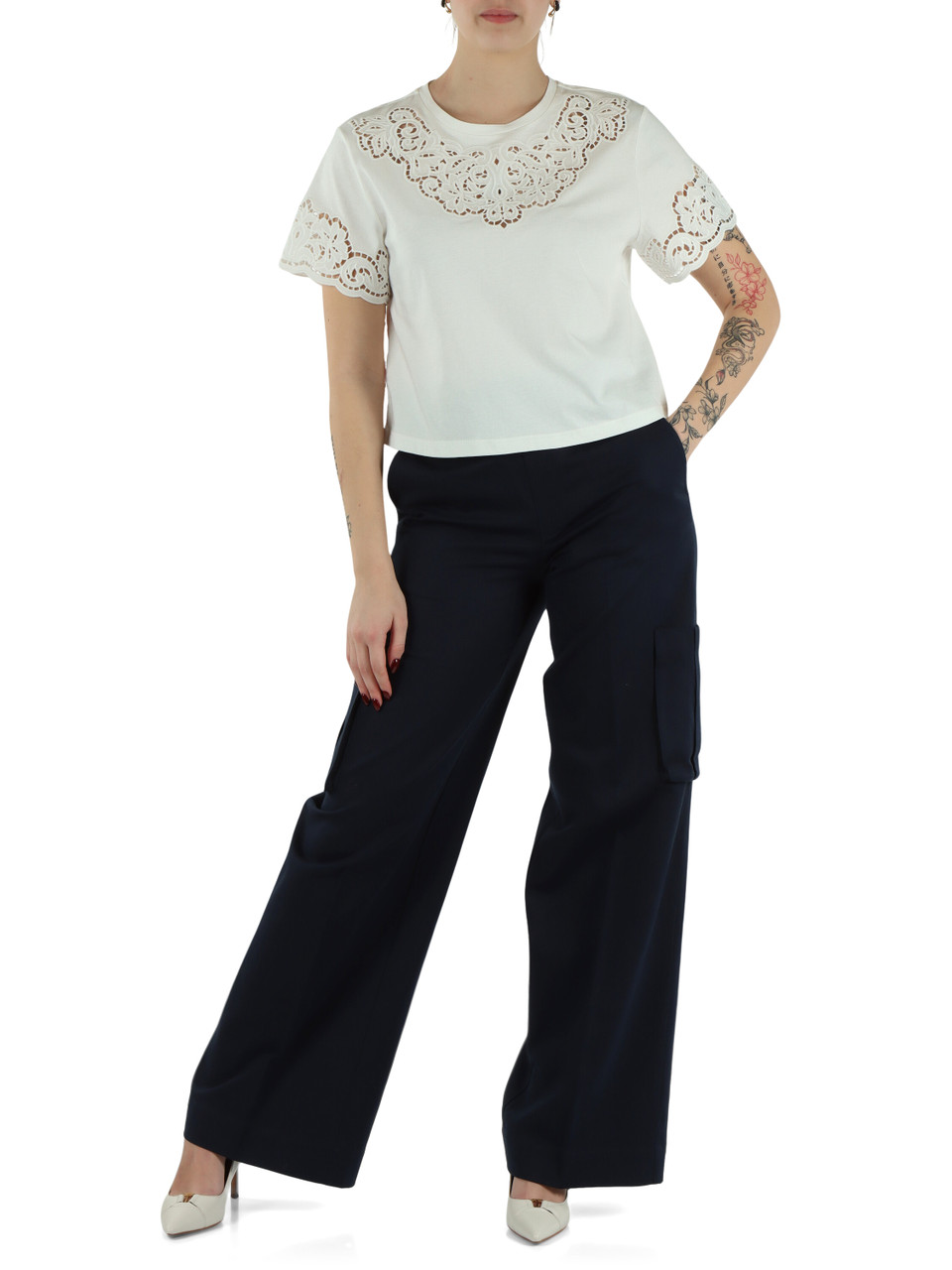 BIANCO | T-shirt cropped in cotone con ricami a intarsio