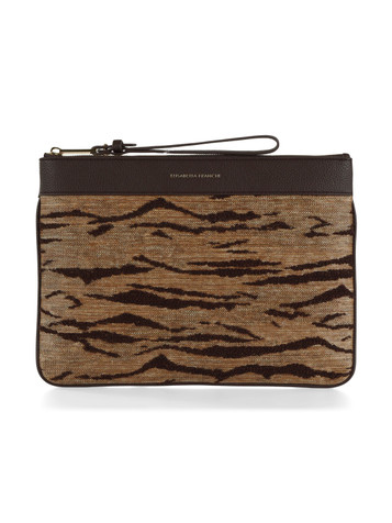 MARRONE | Borsa a bustina in tessuto effetto rafia