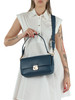 BLAU | Schultertasche aus genarbtem Leder C-ME LOCK Large