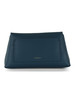 BLAU | Schultertasche aus genarbtem Leder NIKLA Medium