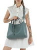Puderblau | MyEA Large Handtasche mit gehämmerter Optik