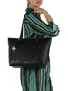 SCHWARZ | ANDIE Medium Tote Bag aus genarbtem Leder