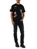 NERO | T-shirt in cotone con stampe e patch a contrasto
