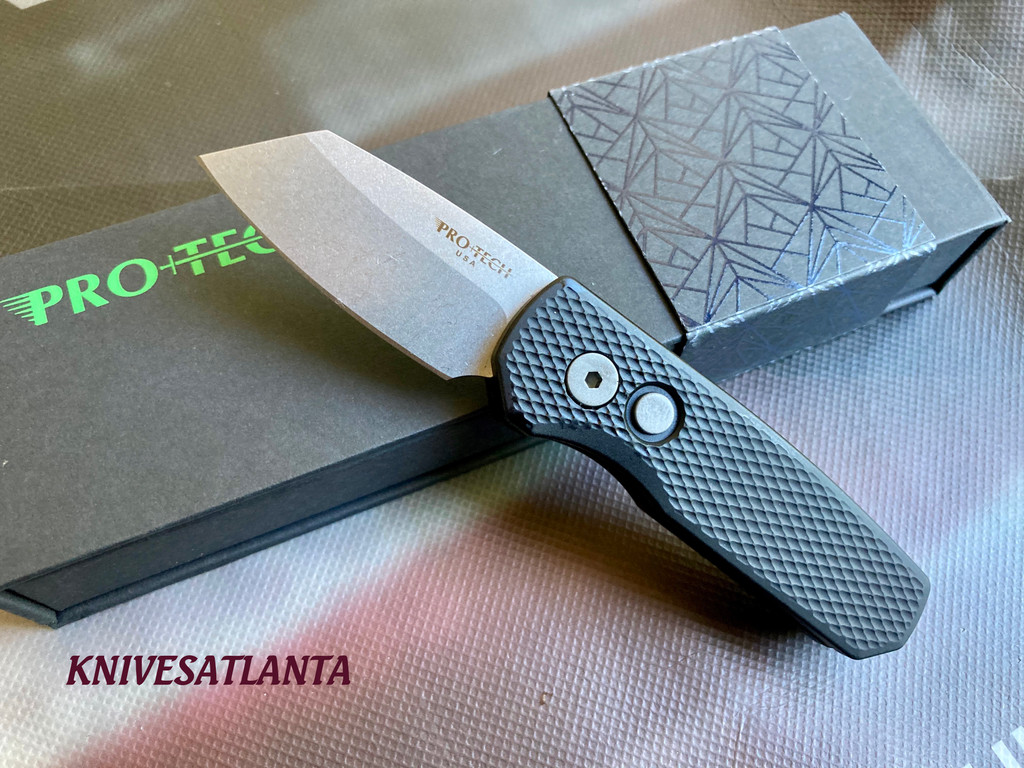 ProTech R5405 Runt 5 AUTO  CPM-MagnaCut Stonewashed Reverse Tanto Blade, Textured Black Aluminum Handles 