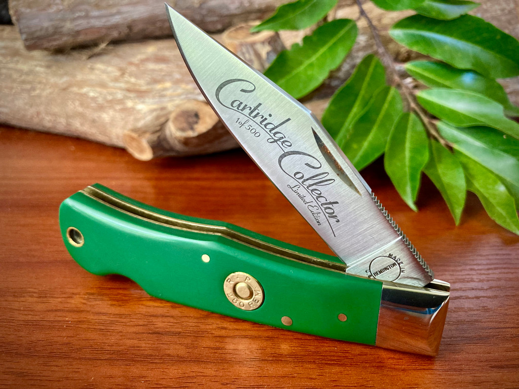 Remington Cartridge Collector Green A1306 Lockback Knife  ~ Vintage
