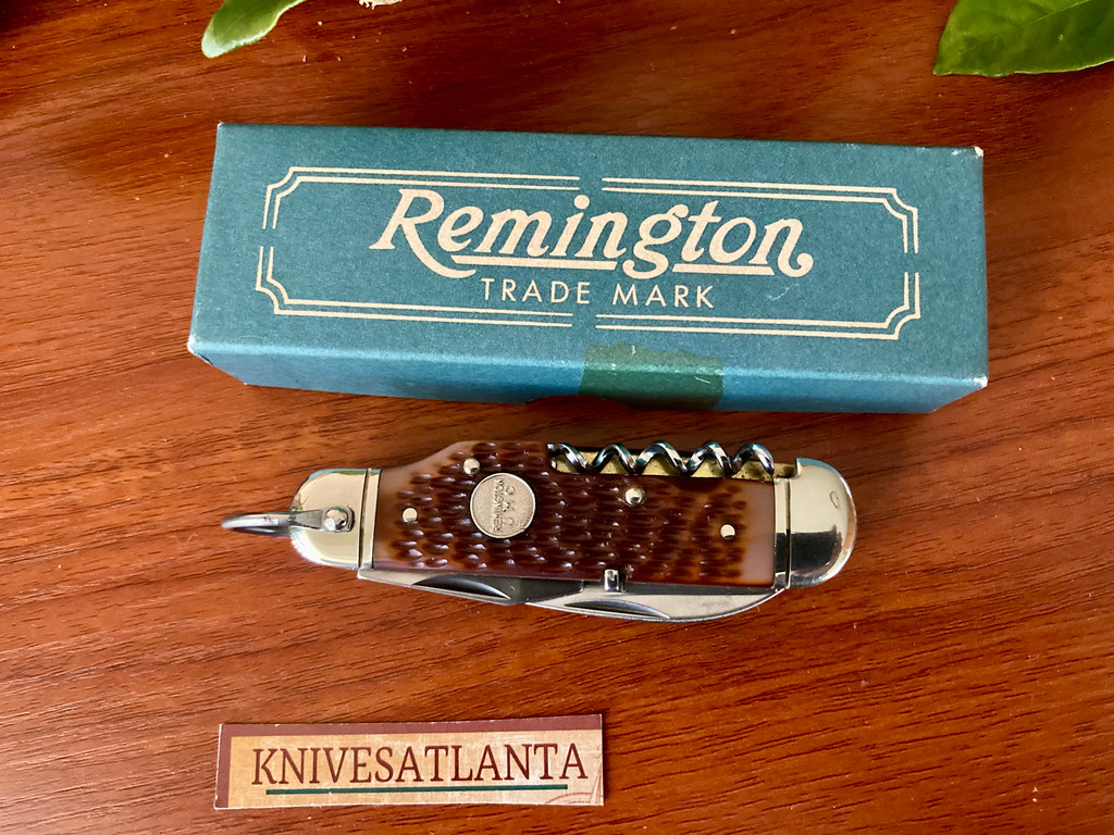 Remington R3843  "Trail Hand" Scout Knife ~ Vintage 1996