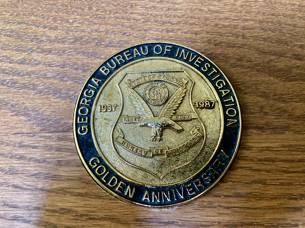 CASE KNIFE GEORGIA BUREAU OF INVESTIGATION GOLDEN ANNIVERSARY 1937 - 1987 TRAPPER 1 OF 100 ~ RARE!