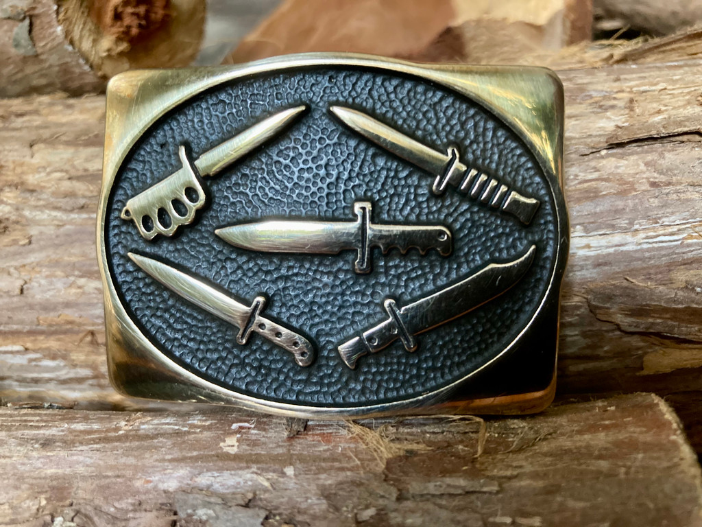 Anacortes Brass Works  Belt Buckle Depicting  5 knives ~ Vintage 1985 - Rare !