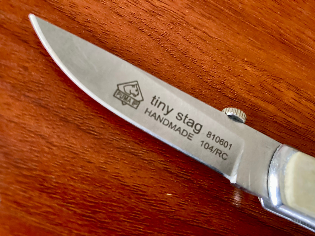 PUMA IP 810601 Tiny Stag Folder 