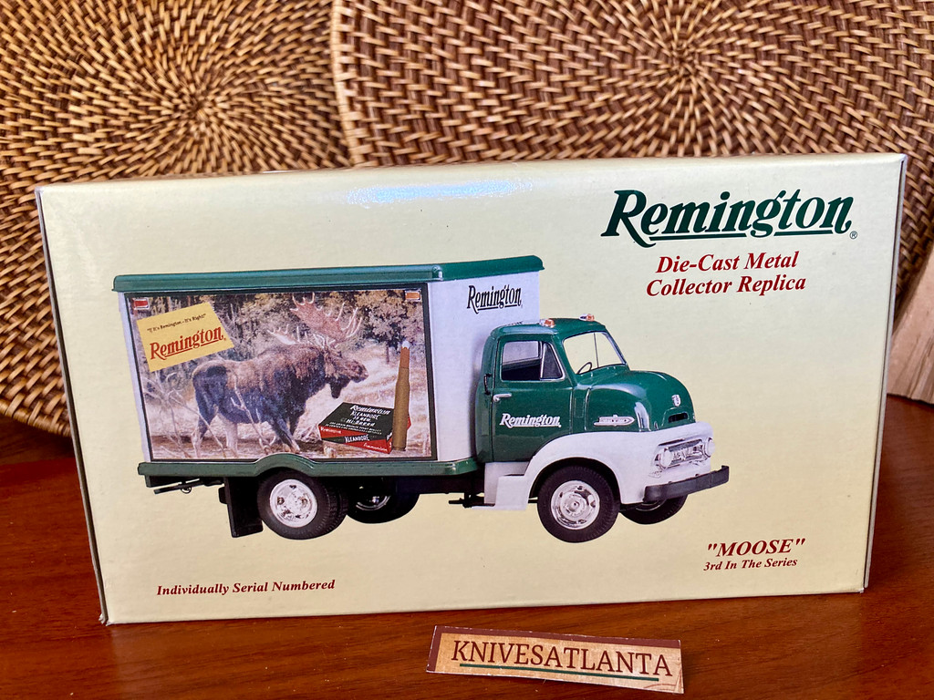  Remington Wildlife Series "Moose" 1953 Ford C-600 Straight Truck(10-1575) ~ Vintage 1995