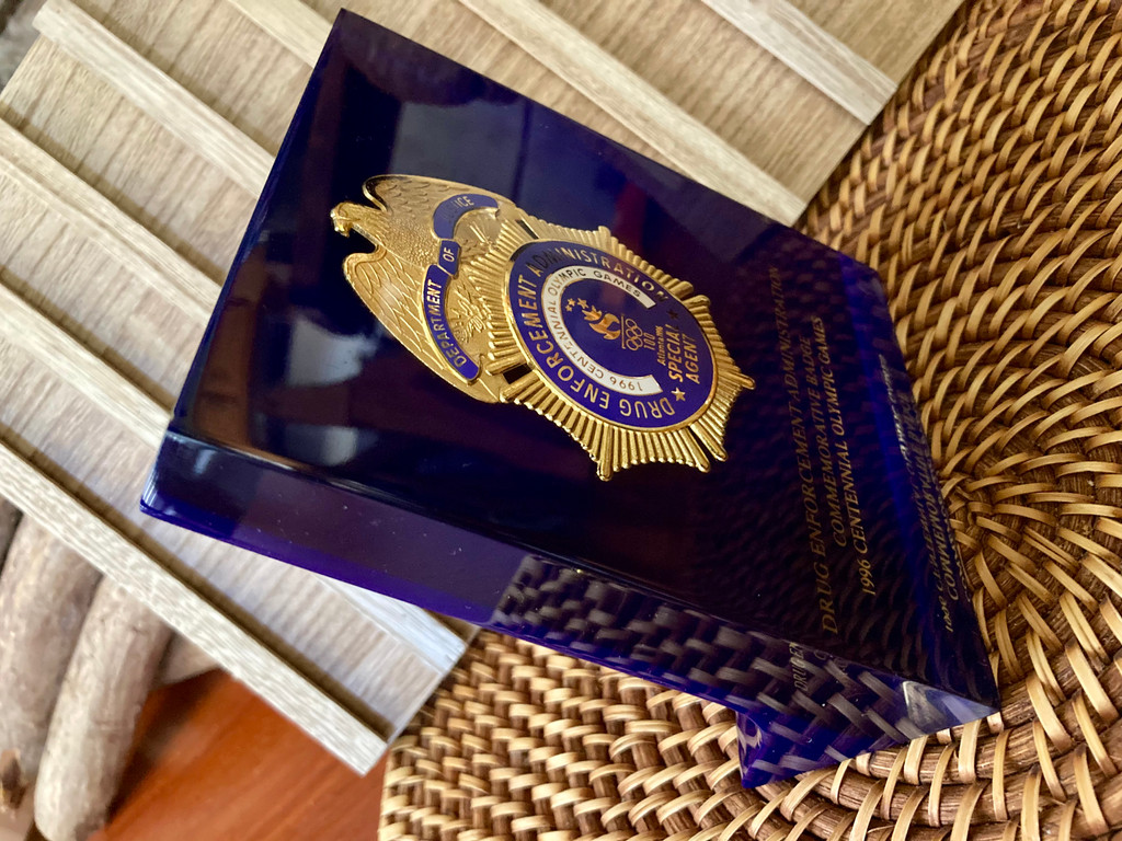 1996 Atlanta Olympics DEA Special Agent Commemorative Badge in Lucite ~ Vintage