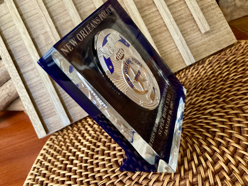 New Orleans Police Department (NOPD) Super Bowl XXXI Commemorative Badge in Lucite ~ Vintage