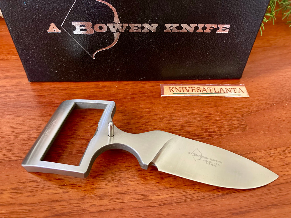 Bowen Knife Co. ~ 105/109 ~  Vintage Belt Buckle Knife w/Belt ~ RARE !