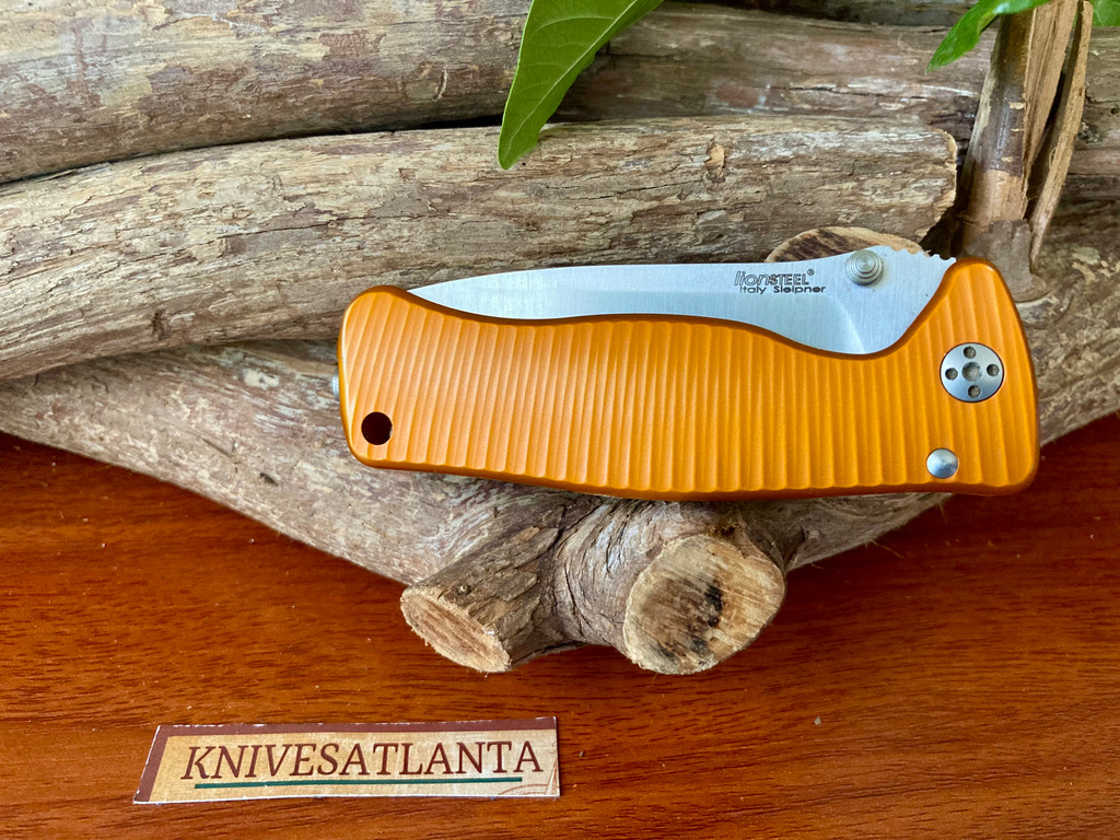 LionSteel SR-2A OS  ~  Integral Handle Design