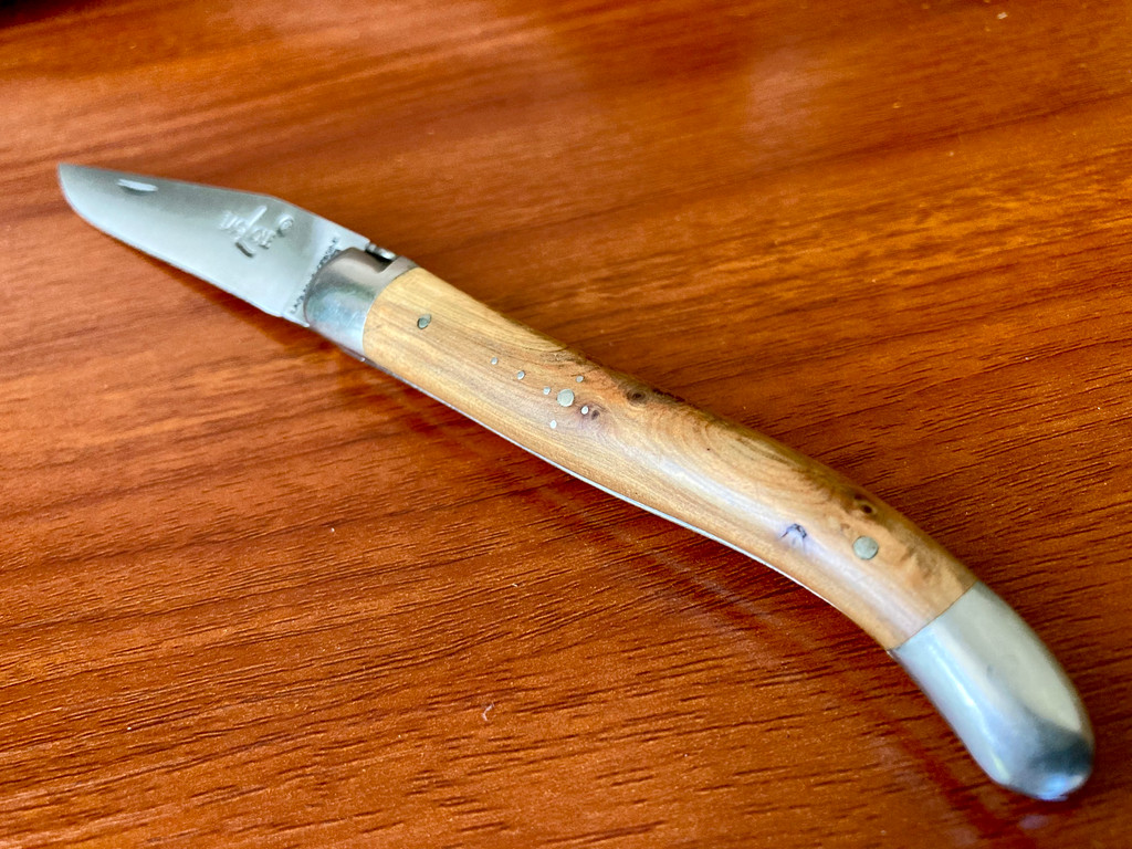 Laguiole Origine Garantie ~ Olivewood