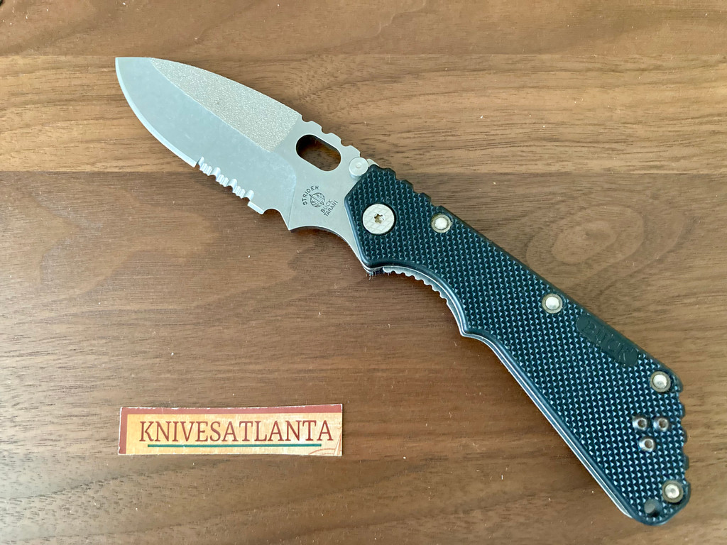 Buck Strider Tarani Folder ~ Model 882 ~ Vintage